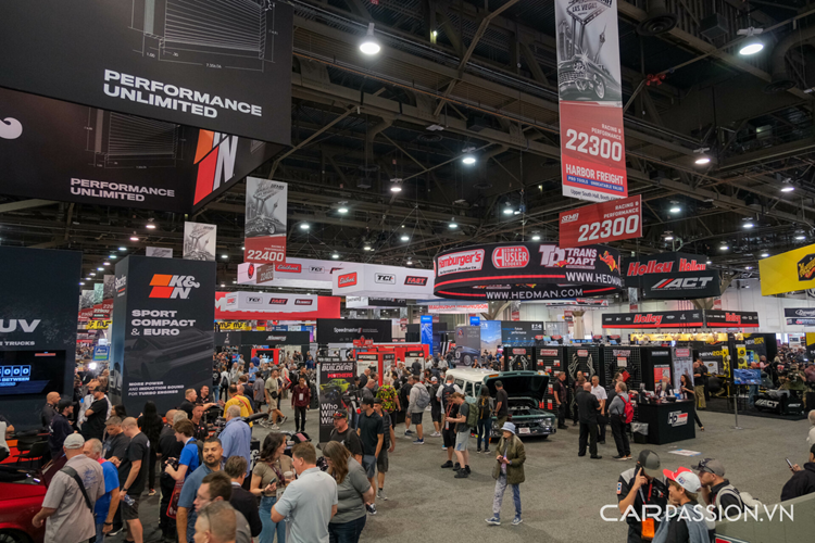 Một triển lãm khác không thể bỏ lỡ là Sema FutureTech Studio quy tụ 75 xe trưng bài và 15 gian hàng. Triển lãm mở rộng này dành riêng cho lĩnh vực nhiên liệu tái tạo, công nghệ hybrid, trưng bày phương tiện của nhà tài trợ, các cuộc hội thảo để giúp các thành viên luôn cập nhật.