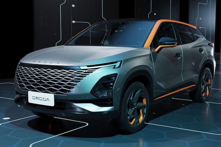 Cung cấp sức mạnh cho chiếc SUV này là 2 loại động cơ xăng: Thứ nhất là động cơ xăng 4 xi-lanh, tăng áp, dung tích 1.5L, sản sinh công suất tối đa 156 mã lực và mô-men xoắn cực đại 230 Nm. Động cơ này đi với hộp số tự động biến thiên vô cấp CVT. Thứ hai là động cơ xăng 4 xi-lanh, tăng áp, dung tích 1.6L, tạo ra công suất tối đa 197 mã lực và mô-men xoắn cực đại 290 Nm. Động cơ này đi kèm hộp số tự động ly hợp kép 7 cấp.