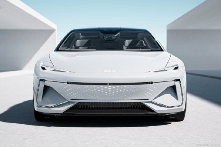 Việc các hãng xe Trung Quốc bị tố đạo nhái đã không còn là chuyện lạ nhưng đây là lần hiếm hoi mà 2 hãng xe trong nước lại tố nhau vay mượn thiết kế. Theo 1 số thông tin chúng tôi tìm hiểu, Changan cũng đã từng có không ít sản phẩm bị cho là nhái thiết kế của các hãng xe nổi tiếng, nổi bật nhất là vụ Changan X70A có ngoại hình rất giống Land Rover Discovery 4.