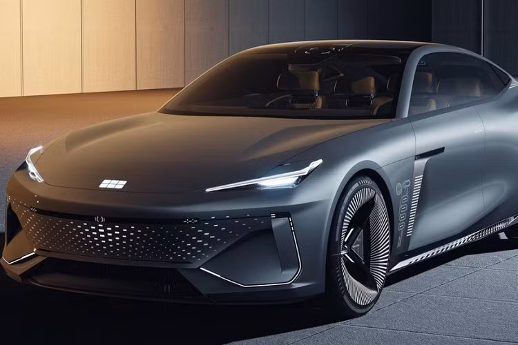 Mới đây, tập đoàn Geely đã cho ra mắt thương hiệu xe mới mang tên Galaxy với việc giới thiệu ra công chúng mẫu SUV Geely Galaxy L7 và xe concept Galaxy Light. Sẽ chẳng có gì đáng nói nếu như 1 thương hiệu xe hàng đầu khác của Trung Quốc là Changan Automobile không gửi đi bức thư yêu cầu Geely hãy dừng trò đạo nhái thiết kế sản phẩm của họ.