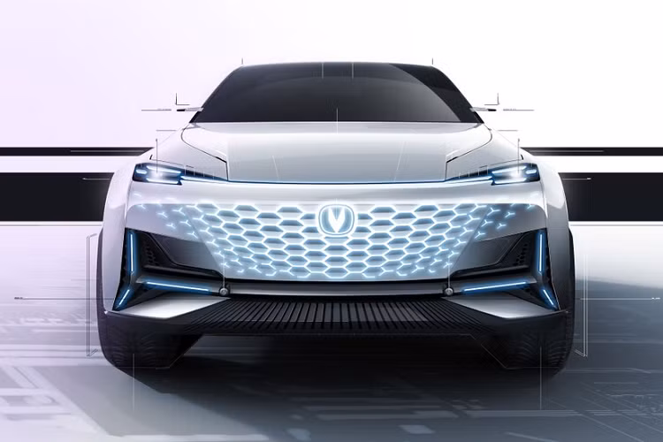 Cụ thể mẫu xe Geely Haue Yu có thiết kế khá giống Cadillac XT6; BL (Beauty Leopard) được cho là nhái lại dòng xe thể thao nổi tiếng Toyota Supra; còn Merrie 300 có thiết kế quá giống Mercedes-Benz C-Class. Ngay cả Rolls-Royce cũng từng bị Geely mượn thiết kế xe Phantom để phát triển mẫu xe GE.