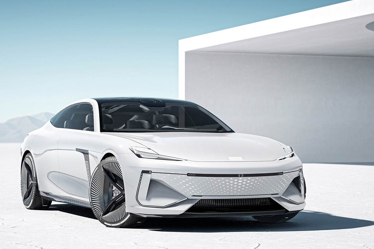 Phía Changan không chỉ đích danh mẫu xe nào của mình bị Galaxy Light nhái thiết kế mà chỉ đưa ra nội dung: “Sau khi so sánh, người ta thấy rằng nguyên mẫu của Geely có nhiều điểm tương đồng với mẫu xe ý tưởng và các mẫu xe sản xuất hàng loạt của Changan Automobile, và nó bị nghi ngờ vi phạm quyền sở hữu trí tuệ của Changan Automobile.”