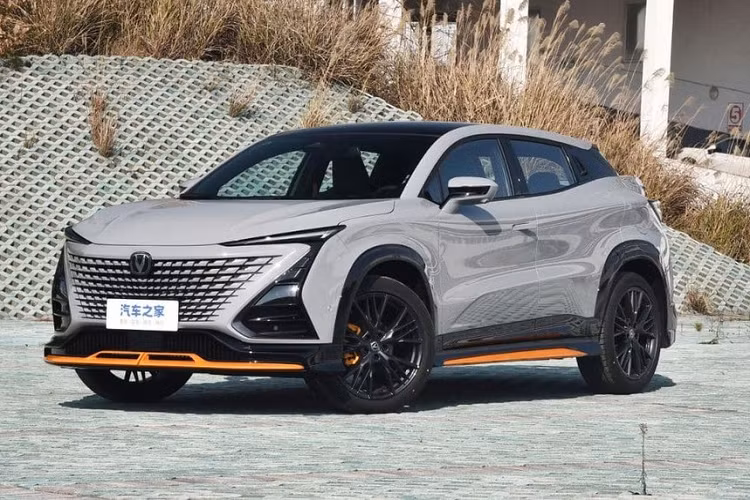 Trong khi chưa rõ Changan Uni-T tại Trung Quốc khi nào mới được bán tại Việt Nam thì phiên bản 2023 của mẫu xe này đã liên tục được giới thiệu ở nhiều nước, gần đây nhất chính là việc Changan Uni-T đã được giới thiệu và bán tại quê nhà.