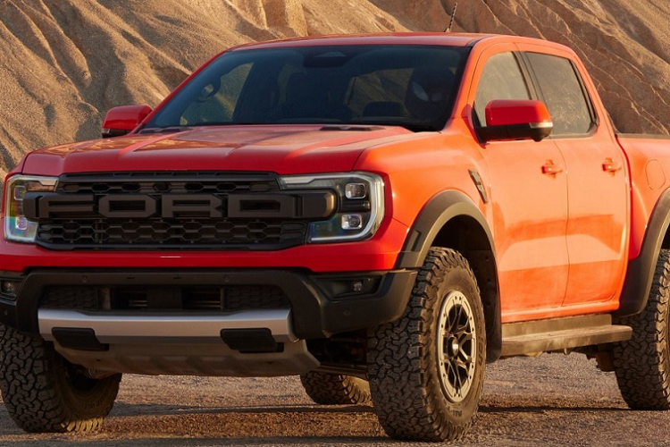 Kết thúc năm 2022, hãng Ford đã bán tổng cộng 33.815 chiếc Ranger cho người tiêu dùng Thái Lan, đứng thứ 3 trong phân khúc, chỉ sau Isuzu D-Max và Toyota Hilux. Trong đó, có sự đóng góp của 3.621 chiếc Ford Ranger Raptor. Với thành tích này, Ford Ranger Raptor chính là phiên bản hút khách thứ hai trong dòng Ranger, chỉ sau Wildtrak.