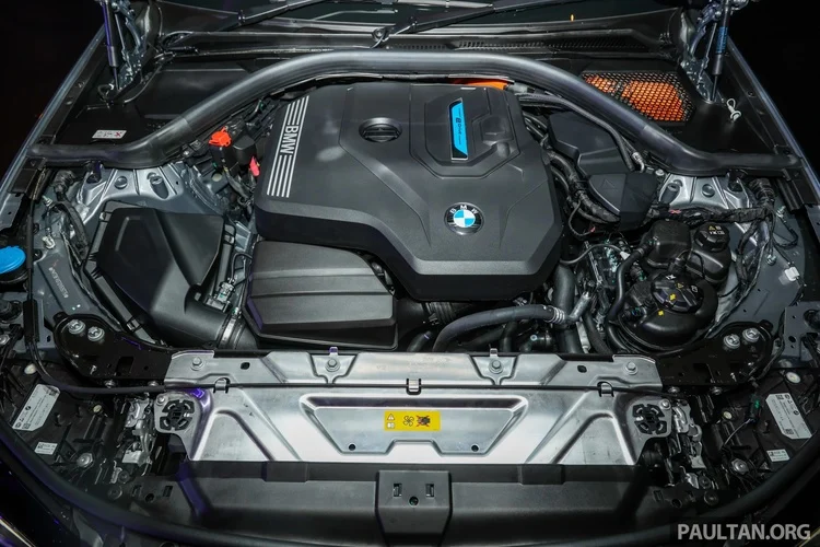 Gói an toàn này hỗ trợ các tính năng như Cảnh báo chệch làn đường LDW kết hợp đánh lái chủ động tránh va chạm, Cảnh báo đổi làn LCW, Cảnh báo va chạm phía trước với hệ thống phanh tránh va chạm AEB, Cảnh báo phương tiện cắt ngang phía sau, Cảnh báo va chạm phía sau, Hiển thị giới hạn tốc độ và Hỗ trợ giữ tốc độ giới hạn thủ công.