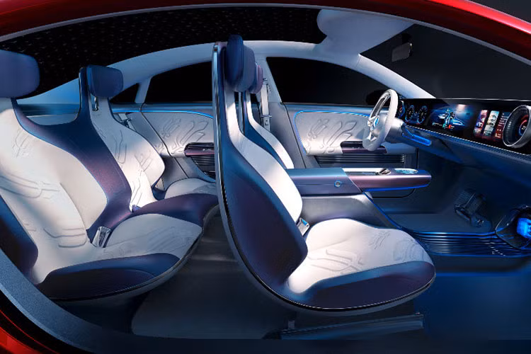 Nhiều thương hiệu ôtô điện Trung Quốc khác cũng dùng pin LFP cho các mẫu xe của mình để giữ giá bán hấp dẫn. Tương tự Vision EQXX, mẫu xe concept này cũng dùng cấu trúc điện 800V và hỗ trợ sạc nhanh 250 kW. Nhờ đó, xe có thể chạy 400 km sau 15 phút sạc.