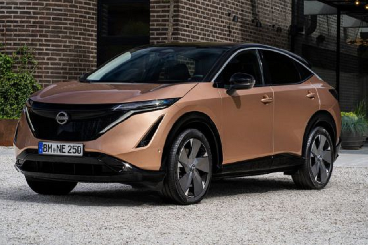 Cấu hình thấp nhất có công suất 242 mã lực và mô-men xoắn 300 Nm cũng như quãng đường đi được là 623 km. Ngược lại, bản cấu hình cao nhất sở hữu 2 mô-tơ điện cho ra công suất 434 mã lực với mô-men xoắn 600 Nm và quãng đường di chuyển chỉ 559 km.