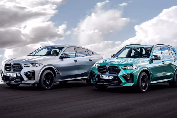 Cần lưu ý rằng đây là những mẫu BMW M hiệu suất cao đầu tiên được ứng dụng công nghệ hybrid nhẹ, vì mẫu XM từng ra mắt trước đây là xe PHEV, hybrid thực thụ có khả năng sạc lại bằng dây cắm ngoài.