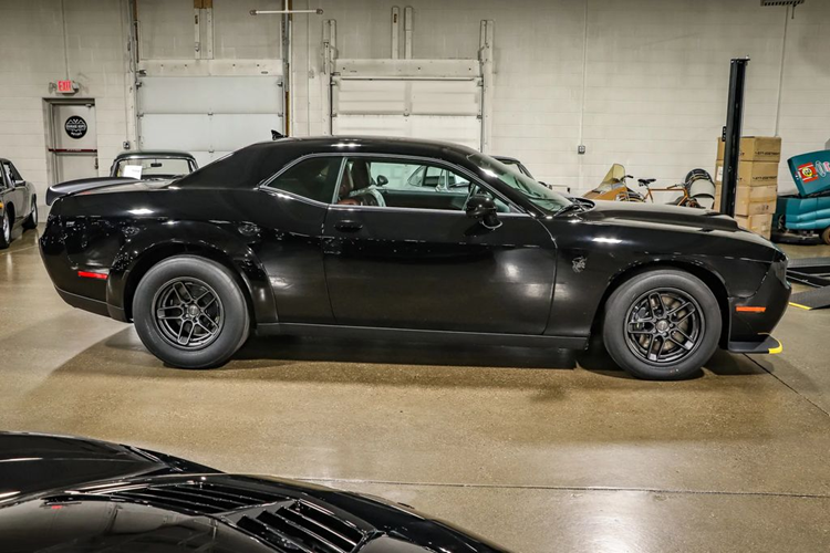 Vào hồi tháng 8/2022, Stellantis - tập đoàn mẹ của Dodge đã đưa ra thông báo khai tử Dodge Challenger và những mẫu xe làm nên tên tuổi của hãng. Nguyên nhân đến từ các tiêu chuẩn về khí thải ngày càng khắt khe của Cơ Quan Bảo Vệ Môi Sinh Mỹ (EPA). Dodge cũng đã giới thiệu dòng sản phẩm "Last Call" như một lời tri ân cuối dành cho những khách hàng của mình.