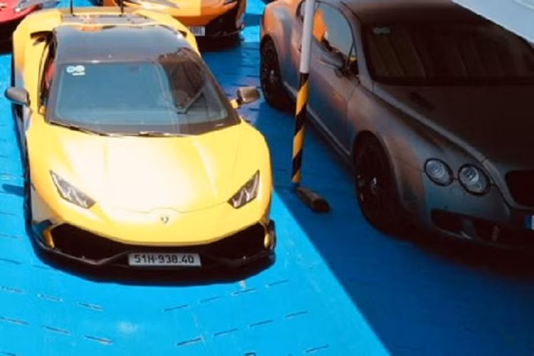 Lamborghini có Huracan LP610-4, Aventador LP700-4 và Aventador S LP740-4, thương hiệu siêu xe Ferrari với 488 GTB, F8 Spider, 488 Pista Spider và F12 Berlinetta, sau cùng là siêu xe Audi R8 V10 Plus.