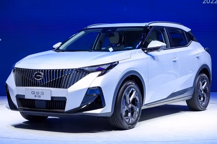 Ngày 11/5/2023 vừa qua, GAC Motor và WTC Automotif (WTCA) - công ty con của tập đoàn Tan Chong - đã chính thức công bố dự án lắp ráp ôtô ở Malaysia. Mẫu xe đầu tiên của hãng được lắp ráp tại Malaysia sẽ là GAC GS3 2023 mới. Đây là mẫu SUV cỡ B mới được bán tại thị trường Trung Quốc từ tháng 2 năm nay dưới tên gọi Trumpchi GS3.