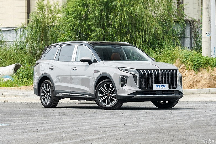 Bỏ ra số tiền trên, chúng ta sẽ nhận về một chiếc xe Hồng Kỳ HS7 thế hệ mới đã có rất nhiều chi tiếtvề ngoại hình và nội thất được thay đổi, từ đó mang đến cảm giác sang trọng tổng thể đã được cải thiện hơn nữa, giúp xe có chỗ đứng vững chắc trong phân khúc xe SUV hạng sang cùng Mercedes-Benz GLC và nhiều đối thủ nội địa khác.