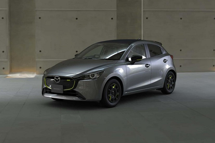Theo hãng Mazda, đây là nâng cấp được áp dụng cho Mazda2 2024 theo yêu cầu từ phía khách hàng. Ngoài ra, Mazda2 2024 tại thị trường Nhật Bản còn có thêm gói thiết kế ngoại thất mới mang tên Sci-Fi. 
