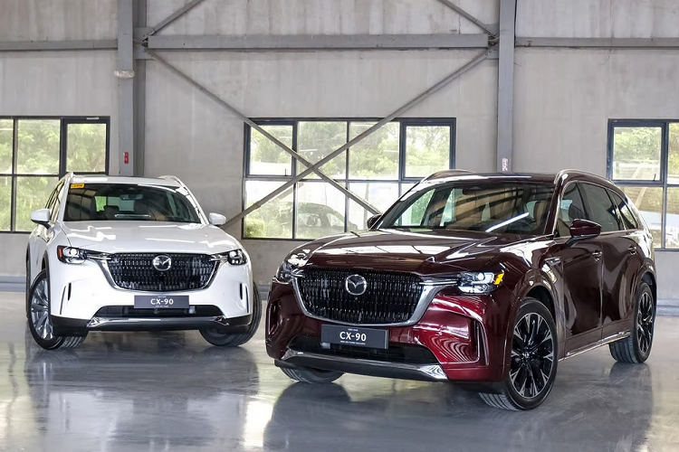 Trong khi đó, Mazda CX-60 và CX-80 mới là cặp đôi nhắm đến các thị trường châu Á cũng như châu Âu. Lần đầu tiên ra mắt vào hồi tháng 2 đầu năm nay, mẫu xe SUV Mazda CX-90 2024 là sự kết hợp giữa hiệu suất vận hành và thiết kế thanh lịch, tinh tế.