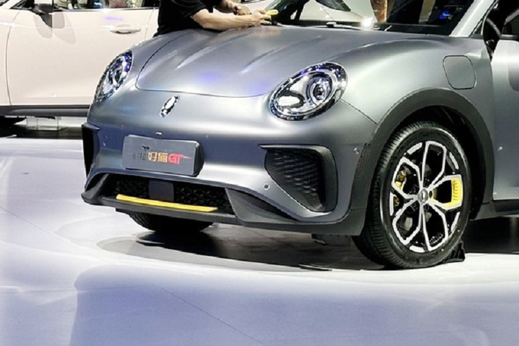 Ngoài ra, Ora Good Cat GT Mulan Edition 2023 còn hỗ trợ dịch vụ nâng cấp xe từ xa OTA và điều khiển xe từ xa qua ứng dụng di động.