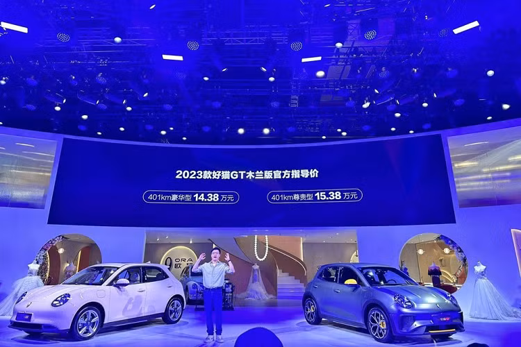 Thương hiệu Ora của hãng xe Great Wall Motor cũng đã góp mặt trong sự kiện triển lãm ô tô Thượng Hải 2023, đang diễn ra đến hết ngày 27/4 vừa qua. Tại gian hàng của mình, ORA mang đến 3 sản phẩm với chiếc xe điện Ora Good Cat GT 2023 phiên bản Mulan Edition.
