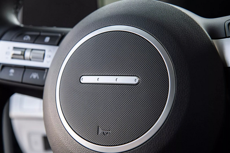 Tại Bắc Mỹ, khách hàng có thể 4 lựa chọn động cơ Hyundai Kona 2024, bao gồm 2 động cơ xăng và 2 động cơ điện. Tuy nhiên, khách hàng tại Mỹ sẽ không được trang bị động cơ Hybrid như các thị trường khác.