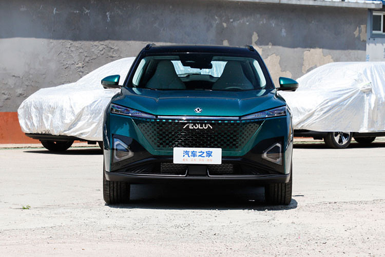 Kích thước thân xe của Aeolus Haohan bao gồm chiều dài, chiều rộng và chiều cao, lần lượt là 4.650 mm x 1.905 mm x 1.630 mm, với chiều dài cơ sở lên đến 2.775 mm. Kích thước mâm xe Aeolus Haohan có các tùy chọn 18 inch, 19 inch và 20 inch.