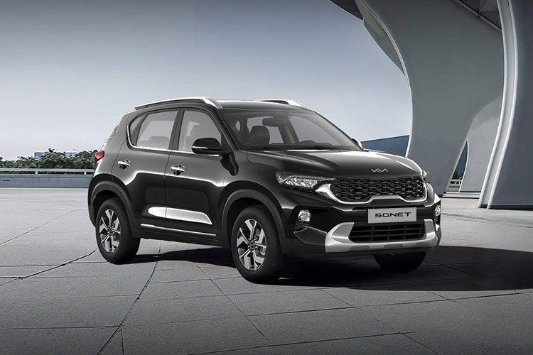 Dự kiến, Kia Sonet phiên bản nâng cấp sẽ chính thức ra mắt thị trường Ấn Độ vào cuối năm nay hoặc đầu năm sau. Sau Ấn Độ, mẫu SUV hạng A này sẽ tiếp tục trình làng tại những thị trường khác như Việt Nam.
