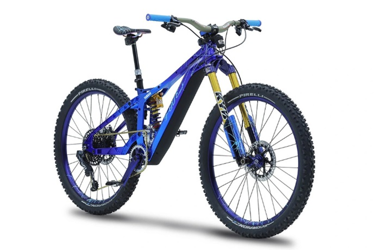 Xe sở hữu ngoại hình không quá khác biệt với những mẫu xe đạp leo núi thông thường nhưng điểm đặc biệt trên chiếc xe nhà Yahama lại là động cơ trợ lực lái điện tử nằm trên cổ phuộc. Việc này giúp Y-00Z MTB có được độ ổn định khi di chuyển qua những địa hình không bằng phẳng.