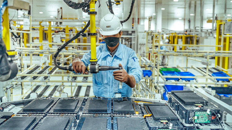 VinES va StoreDot hop tac phat trien pin sac sieu nhanh