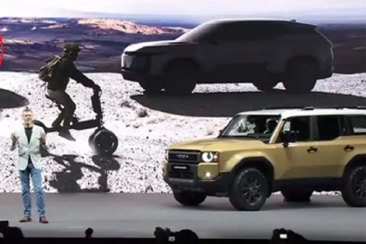 Cũng có thể xe sẽ chia sẻ động cơ 4 xi-lanh, dung tích 2.0L và hệ truyền động hybrid với máy xăng 2.5L của Toyota RAV4. Hệ truyền động hybrid với máy xăng 4 xi-lanh, tăng áp, dung tích 1.5L cũng là một lựa chọn khả dĩ cho Toyota Land Hopper. Trong tương lai, xe có thể sẽ được bổ sung cả phiên bản thuần điện.