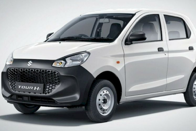 Suzuki Tour H1 2023 giá rẻ có thiết kế tương đồng với Suzuki Alto K10 từng được trình làng hồi năm ngoái. Điểm khác biệt lớn nhất giữa hai mẫu xe này chỉ là phần cản trước và sau của Tour H1 được làm bằng nhựa nhám sơn đen trong khi khu vực này ở Alto K10 có màu sắc đồng nhất với thân xe.