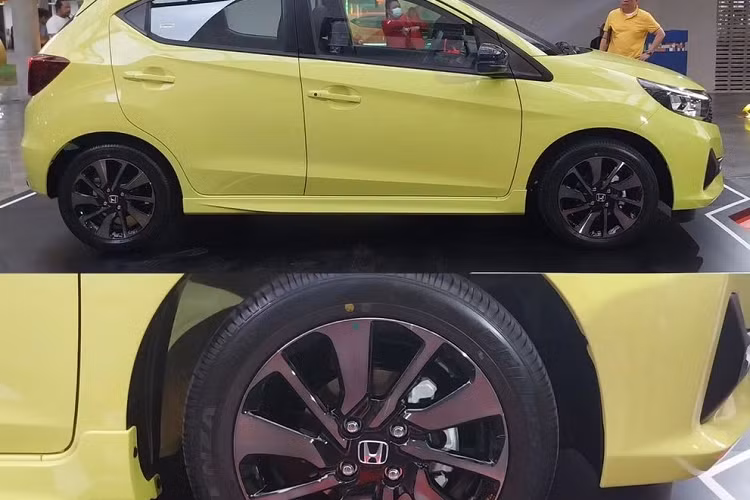 Tại thị trường Indonesia, giá xe Honda Brio Satya 2023 được chia thành 3 bản trang bị với mức dao động từ 165,9 - 191,9 triệu Rupiah (khoảng 262 - 303 triệu đồng). Trong khi đó, Honda Brio RS 2023 có 2 bản trang bị và giá bán từ 233,9 - 243,9 triệu Rupiah (369 - 385 triệu đồng). 