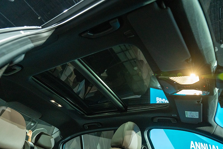 Trái tim" của BMW 3-Series Gran Sedan 2023 tại thị trường Thái Lan là động cơ xăng 4 xi-lanh, tăng áp kép TwinPower Turbo, dung tích 2.0L. Ở BMW 320 Li M Sport 2023, động cơ sản sinh công suất tối đa 184 mã lực và mô-men xoắn cực đại 300 Nm. Con số tương ứng ở BMW 330 Li M Sport 2023 là 258 mã lực và 400 Nm.