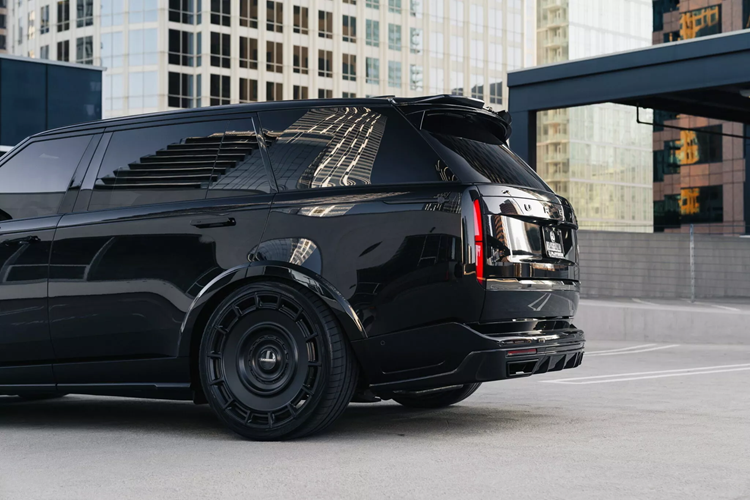 Tất cả các trang bị này được làm thủ công tại Anh và hầu hết đều được bán hình thức gói độ hoàn thiện. Milltek là nhà phân phối độc quyền của Urban Automotive tại Mỹ và cả hai đều hào hứng với sự hợp tác này.