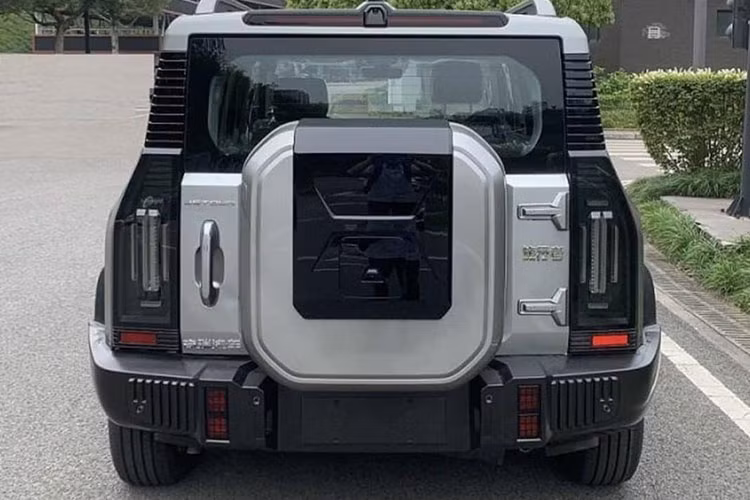 Traveler sẽ có sẵn với hệ truyền động ICE (xăng) và PHEV (xăng kết hợp điện). Sẽ có hai tùy chọn với động cơ xăng đó chính là 1.6T đi kèm hộp số ly hợp kép 7 cấp và hộp số tự động 8 cấp dành cho bản 2.0T+. Động cơ 2.0T có công suất cực đại 251 mã lực và mô-men xoắn cực đại 390 Nm.