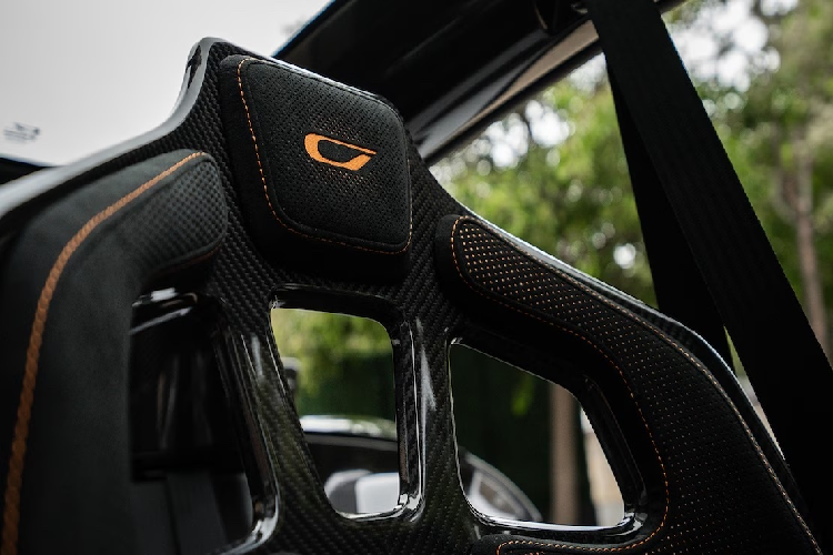 Tương tự, Czinger 21C đã lập nhiều kỷ lục vòng đua tại các đường đua trên khắp nước Mỹ. Ngoài Laguna Seca, Czinger 21C đã lập kỷ lục hoàn thành 1 vòng đua tại Circuit of the Americas với thời gian 2 phút 11,33 giây. Tuy nhiên, những phiên bản đặc biệt này sẽ hiếm hoi như máy bay phản lực quân sự.