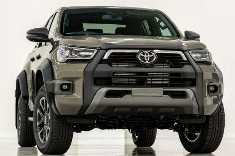 Đáng chú ý, các báo cáo cũng cho biết Toyota Australia sẽ không cung cấp cho Hilux tên gọi “hybrid” mà thay vào đó sẽ được gọi là “Hilux với công nghệ 48V”. Điều này có thể được thực hiện để tránh nhầm lẫn với các mẫu xe HEV của Toyota sử dụng hệ thống hybrid chuyên dụng hơn.