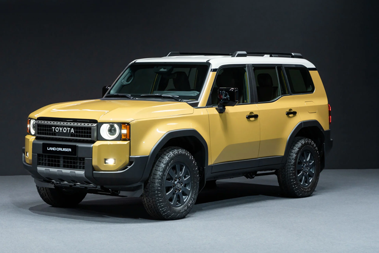 Sức mạnh này chủ yếu được cung cấp cho thị trường Trung Quốc và Bắc Mỹ, tại các khu vực khác hãng cũng sẽ cung cấp phiên bản xăng 2.4T, phiên bản hybrid nhẹ diesel 2.8T, phiên bản diesel 2.8T và phiên bản xăng 2.7L.