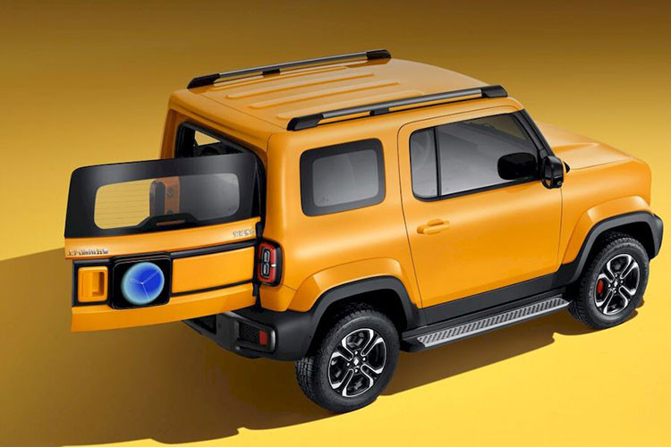 Trang bị an toàn của Baojun Yep khá đầy đủ với một mẫu xe điện đô thị giá rẻ, bao gồm hệ thống chống bó cứng phanh ABS, cân bằng điện tử, hỗ trợ khởi hành ngang dốc, cảm biến lùi, cảnh báo áp suất lốp, phanh khẩn cấp tự động, cảnh báo tiền va chạm, cảnh báo lệch làn đường, cảnh báo phương tiện đến gần khi mở cửa, cảnh báo điểm mù, camera 360 độ và tính năng hỗ trợ đỗ xe thông minh.