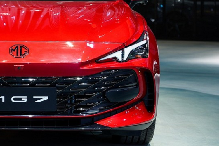 Đầu tiên là động cơ tăng áp, dung tích 2.0L, sản sinh công suất tối đa 192 kW (khoảng 262 mã lực) và mô-men xoắn cực đại 405 Nm. Động cơ đồng hành với hộp số tự động 9 cấp mới do tập đoàn mẹ SAIC sản xuất. Thứ hai là động cơ 1.5L với công suất tối đa 180 mã lực. Động cơ này đi kèm với hộp số tự động ly hợp kép 7 cấp.