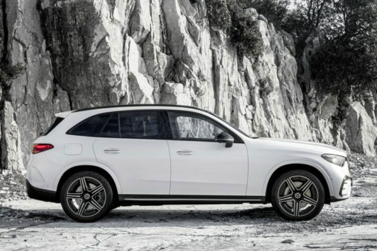 Mercedes-Benz GLC 2023 du kien cao nhat 2,9 ty dong tai Viet Nam?-Hinh-2