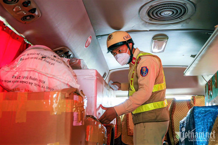 Quy định mới không yêu cầu CSGT nói lời chào với người điều khiển xe - Hình 2 Quy dinh moi khong yeu cau CSGT noi loi chao voi nguoi dieu khien xe-Hinh-2