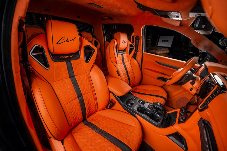 Carlex Design không can thiệp sức mạnh của Ford Ranger Raptor độ T-REX. Xe vẫn dùng động cơ nguyên bản V6 EcoBoost 3.0 lít tăng áp kép, sản sinh công suất 284 mã lực (212 kW) ở châu Âu và 392 mã lực (292 kW) ở Úc hoặc lên đến 405 mã lực (302 kW) ở Mỹ.