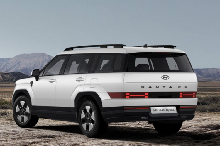 Đây là giá bán đã được trừ ưu đãi thuế dành cho xe hybrid ở thị trường Hàn Quốc. Những chiếc Hyundai SantaFe Hybrid 2024 sẽ bắt đầu được bàn giao cho khách hàng Hàn Quốc trong tháng 10 này. Nhờ phiên bản hybrid, doanh số của mẫu crossover cỡ trung này hứa hẹn sẽ được cải thiện ở thị trường nội địa.