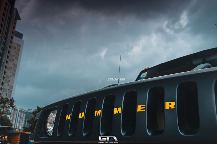 Hummer H6 Player Edition tại Việt Nam có 5 chỗ ngồi, phía sau hàng ghế thứ 2 để trống dành cho không gian chứa đồ. Trên cánh cửa bên trong có logo H6 Player Edition.