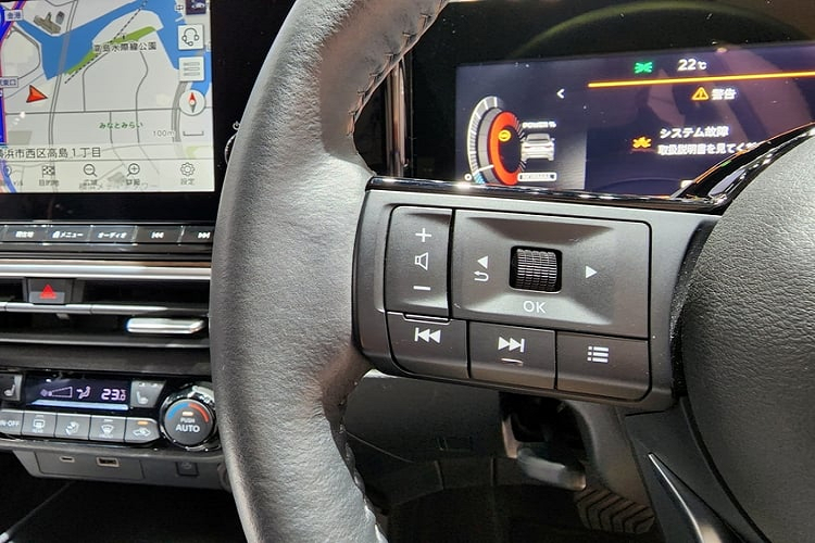 Mặc dù có kích thước khá nhỏ gọn, nhưng Nissan NOTE e-Power sở hữu nhiều đặc điểm của một chiếc xe thuộc phân khúc B với thiết kế phù hợp đô thị, không gian cabin rộng rãi, đồng thời có giá bán rất phải chăng.