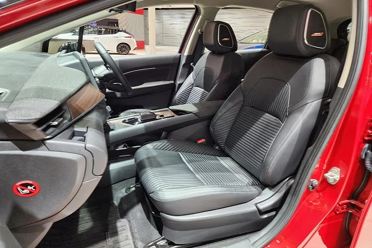 Mẫu xe này từng được Nissan Thái Lan lên kế hoạch sản xuất và phân phối đến thị trường, tuy nhiên việc tung ra Nissan Kicks e-Power khiến kế hoạch trên chưa thể triển khai.