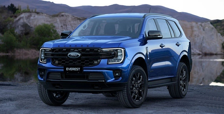 Ford Everest 2023 tai Viet Nam het “ban bia kem lac”, giam gia manh