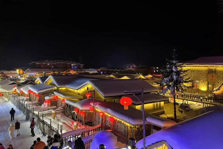 Có lẽ đến giờ, đây là chiếc xe thể thao Porsche 911 Dakar chạy nhiều nhất thế giới, dù chủ xe chưa tiết lộ đã đi bao nhiêu km, nhưng nhiều khả năng, số đồng hồ công tơ mét đã nhảy qua 20.000 km.