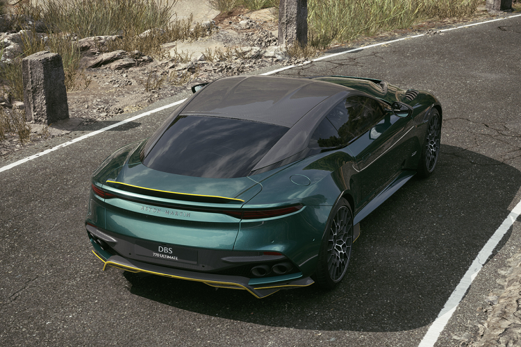 Sức mạnh được truyền đến cầu sau thông qua hộp số 8 cấp ZF được tinh chỉnh lại, kết hợp cùng vi sai cơ khí chống trượt. Vận tốc tối đa của DBS 770 Ultimate lên đến 340 km/h.