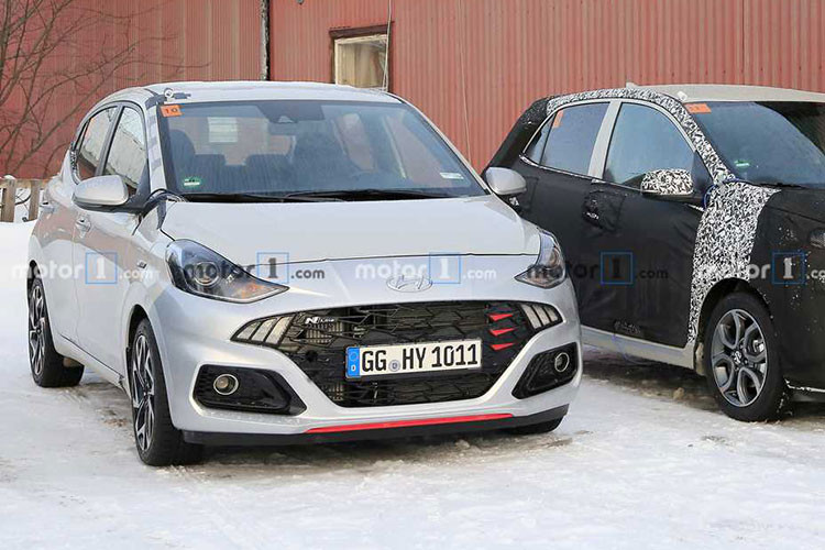 Trong năm 2022 vừa qua, chỉ có đúng 3.979 chiếc Kia Morning được bán cho người dùng Việt Nam, thấp hơn nhiều so với con số của đối thủ Hyundai Grand i10 (10.752 xe). Ngay cả VinFast Fadil dù đã bị ngừng bán từ hồi tháng 7 năm ngoái cũng sở hữu doanh số lên đến 17.668 xe.