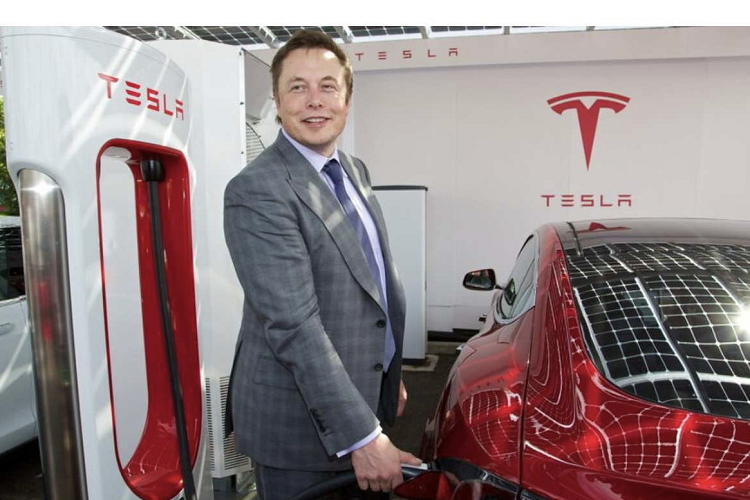 Nhờ việc giảm giá xe, doanh số bán xe Tesla trong tháng 1/2023 vừa qua được xem là tốt nhất từ trước đến nay tại thị trường Trung Quốc. Theo số liệu sơ bộ do Hiệp hội xe du lịch Trung Quốc (CPCA) công bố, Tesla đã bán được tổng cộng 66.051 xe tại thị trường tỷ dân.