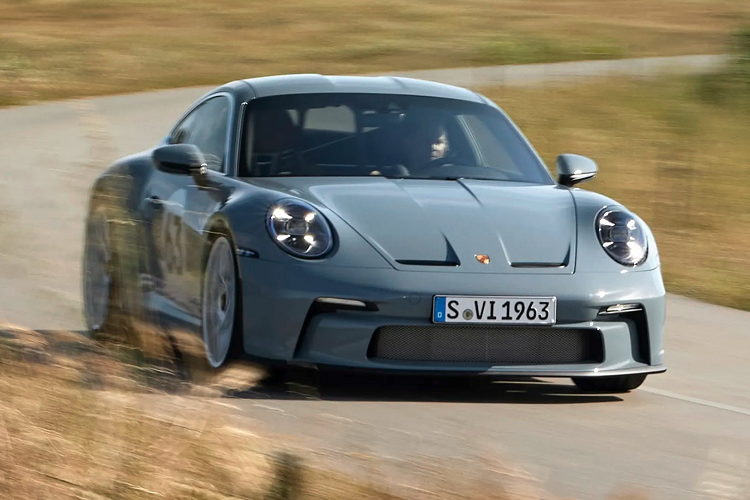 Trong những năm gần đây, các nhà sản xuất ô tô cũng đã thực hiện các biện pháp quyết liệt nhằm ngăn chặn tình trạng dân đầu cơ kiếm lời.