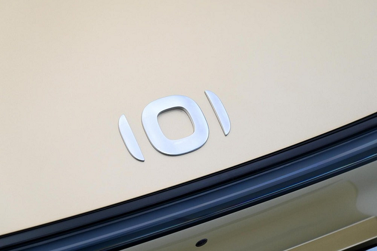 Cho đến năm 2025, Qiyuan đặt mục tiêu ra mắt 7 mẫu xe. Chiếc xe đầu tiên của hãng xe này là mẫu sedan cỡ trung A07. Các mẫu xe khác của Qiyuan là SUV Q05, sedan A05, xe nâng A06 và xe bán tải CD701. Theo những người trong ngành, tên quốc tế của thương hiệu Qiyuan sẽ là Oren. Đó là thông tin chưa được chứng minh nên chúng tôi sẽ gọi nó là Qiyuan A07.